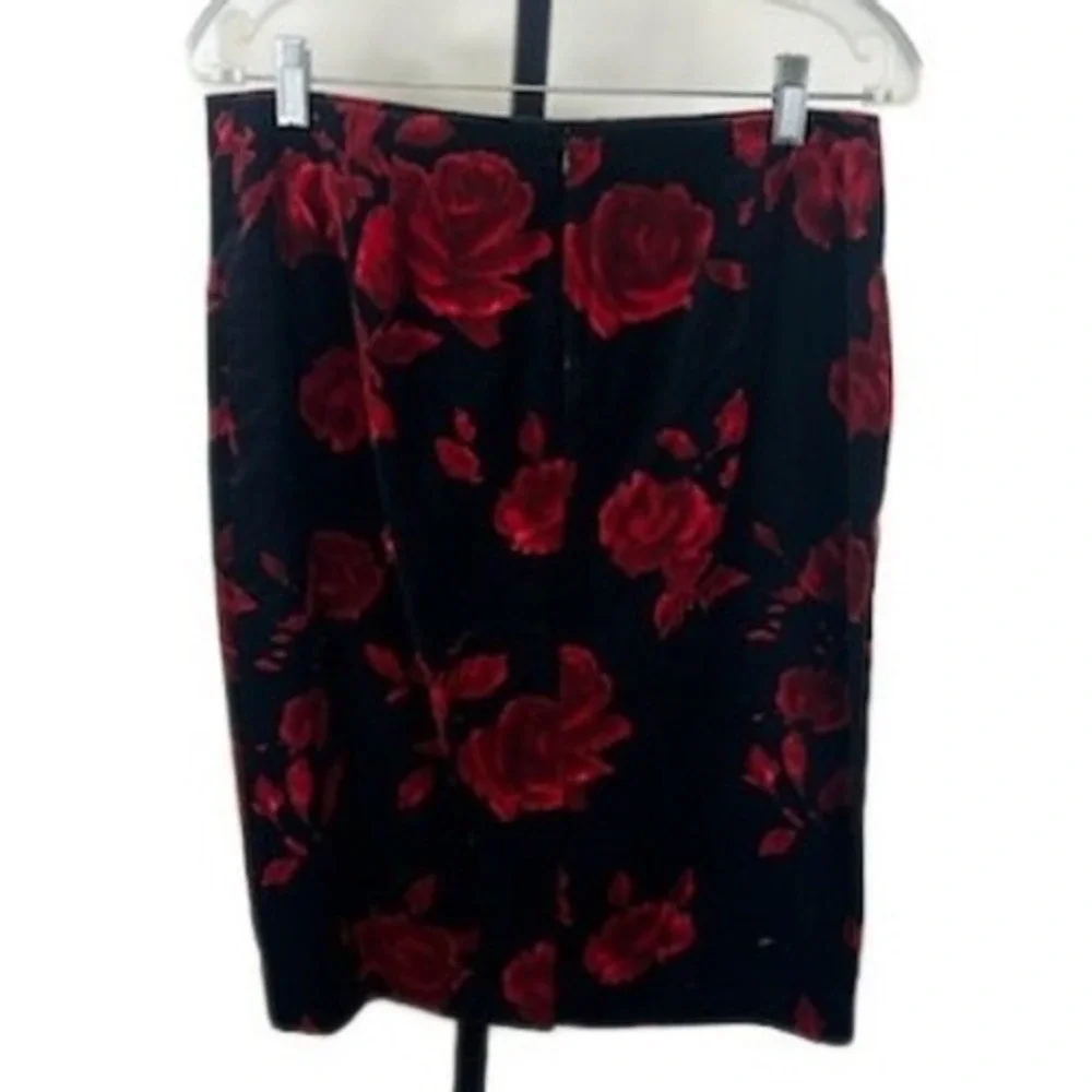 Talbots Vintage Velvet Floral Red‎ Black Roses Blazer Skirt Suit Women's Size 6